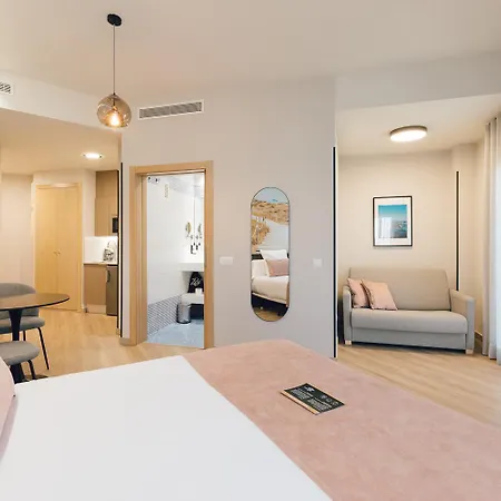 Palau & Aparthotel